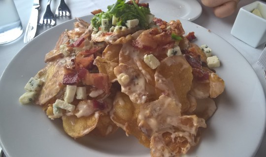 bacon blue cheese chips at cheevers